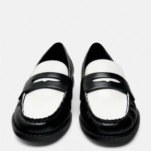 NWT Zara Two tone Black and White Loafers size 36